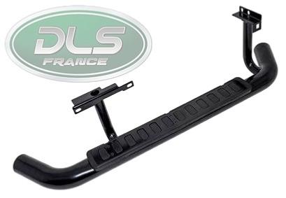 marche pieds / bas de caisse tube noir avec plateau caoutchouc et aluminium noir pour Defender