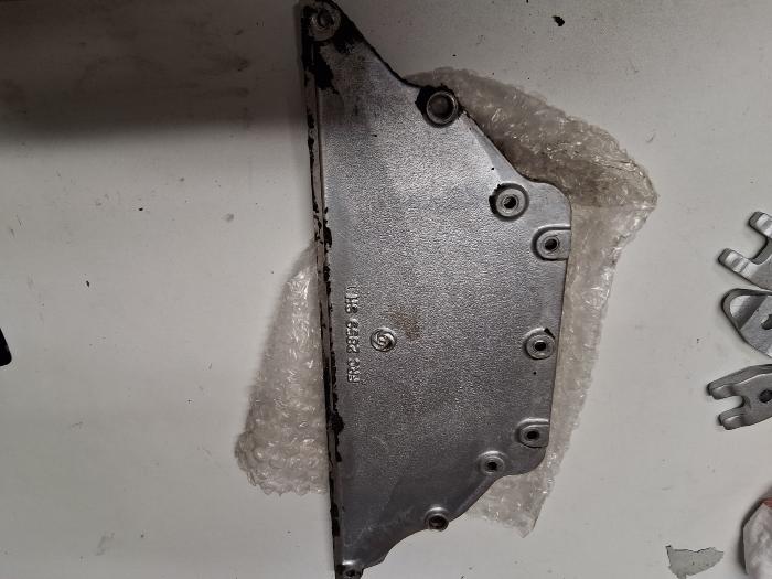 Couvercle de cloche inférieur V8 