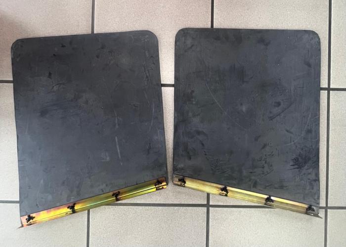 bavettes de roue arrière droite et gauche pour Land Rover Série II et III, 88 et 109 - la paire