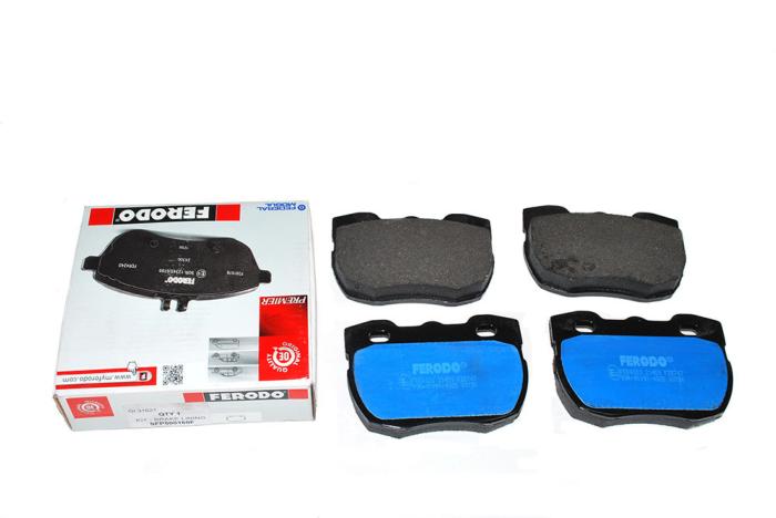 plaquettes de freins avant defender 90 2.5d/td et discovery1 300TDI et v8.