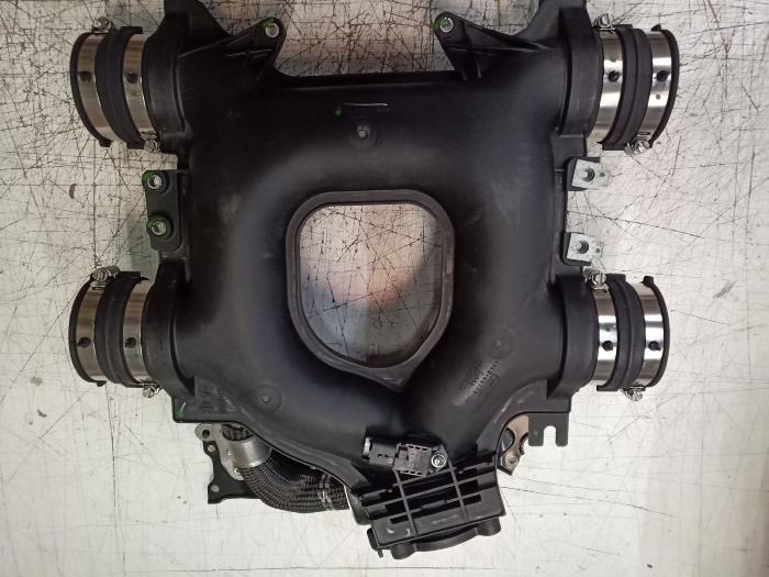 Collecteur d'admission 4.4l TDV8 