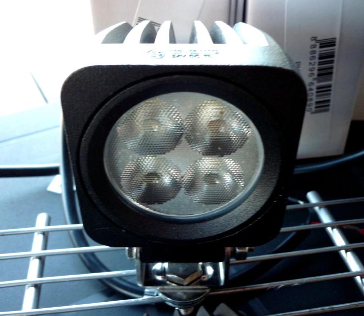 phare de travail à led 900 lumen - petit - 4 leds (67mm x 67 mm)