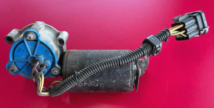 moteur électrique de commande de boite de transfert P38 - OCCASION