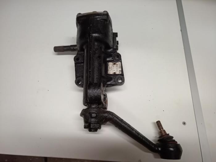 Boitier de direction NON assisté LAND ROVER 90 / 110